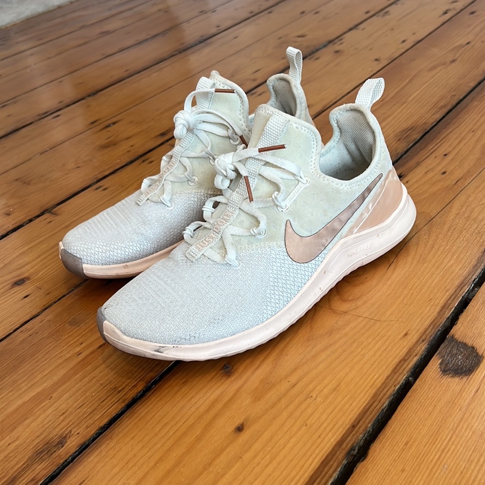 Nike Free TR 8 Premium Rose Gold